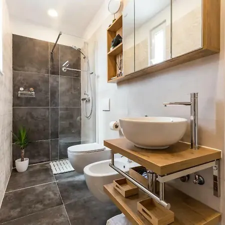 شقة Sonja سبليت